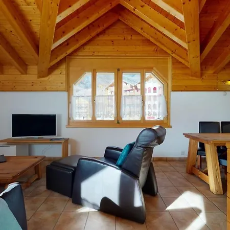 Octogon, 2 Bedrooms, Ideally Located In Apartament